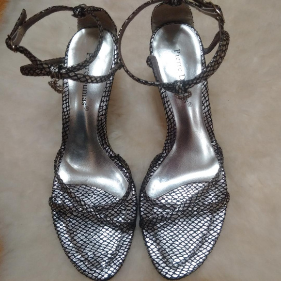 PIERRE DUMAS metallic stiletto ankle strap sandal - Picture 8 of 8